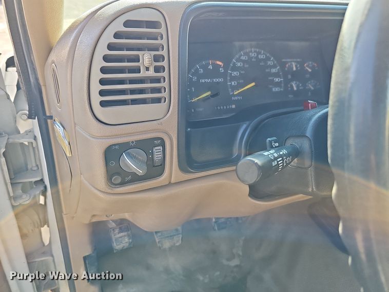 image for item MC9762 1995 Chevrolet Cheyenne C3500  flatbed pickup truck