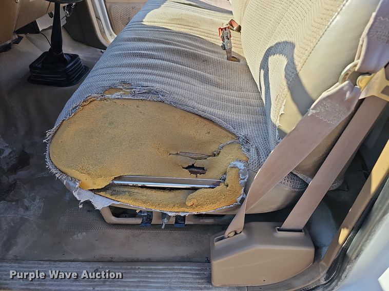 image for item MC9762 1995 Chevrolet Cheyenne C3500  flatbed pickup truck