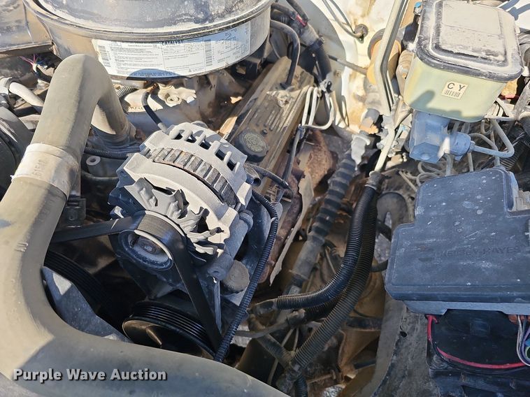 image for item MC9762 1995 Chevrolet Cheyenne C3500  flatbed pickup truck