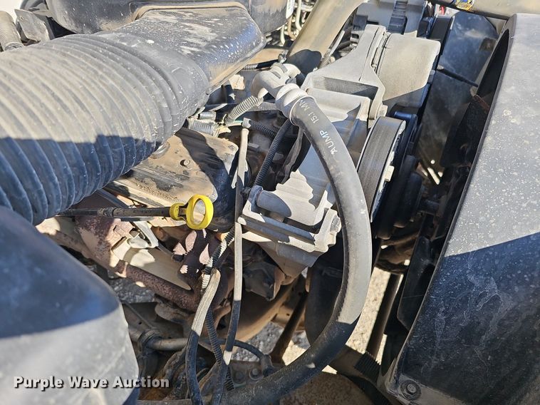 image for item MC9762 1995 Chevrolet Cheyenne C3500  flatbed pickup truck