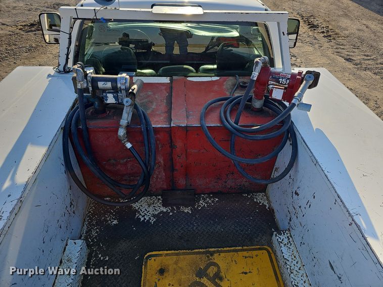 image for item MC9765 2005 Chevrolet Silverado 3500  utility bed pickup truck