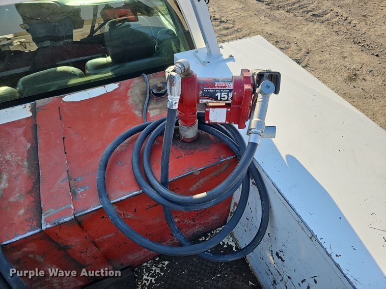 image for item MC9765 2005 Chevrolet Silverado 3500  utility bed pickup truck