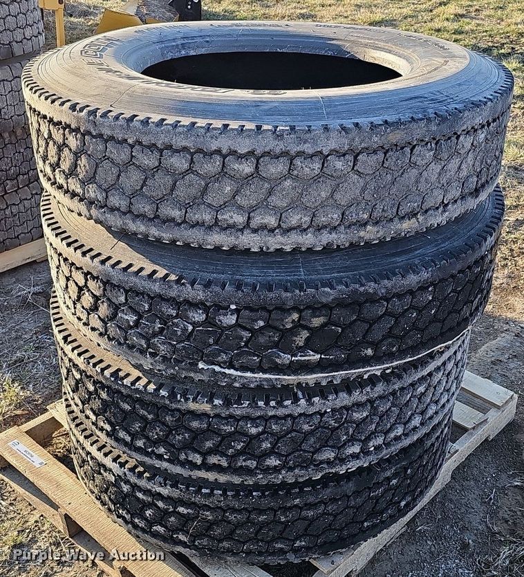image for item MC9766 (4) 11R24.5 tires