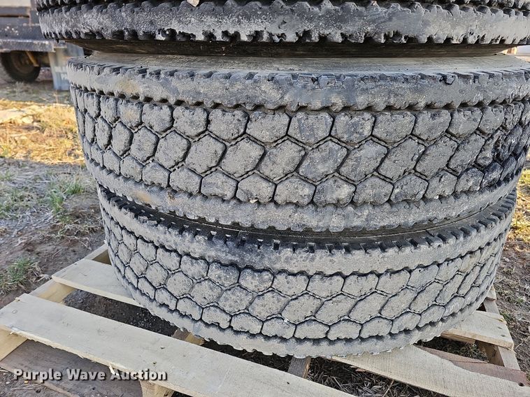 image for item MC9766 (4) 11R24.5 tires