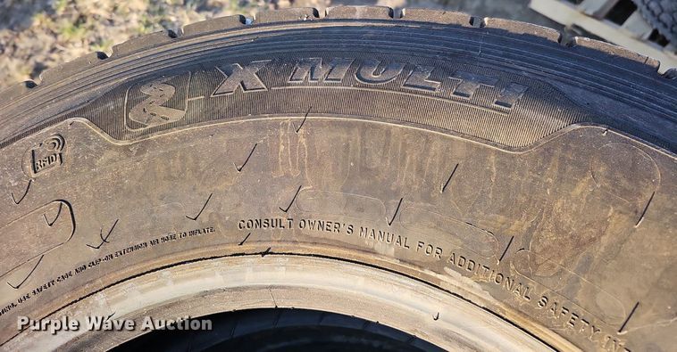 image for item MC9767 (4) 11R22.5 tires