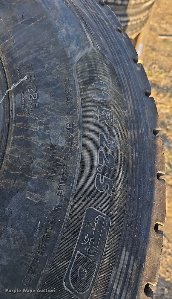 image for item MC9767 (4) 11R22.5 tires