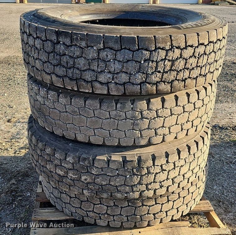 image for item MC9768 (4) 11R22.5 tires