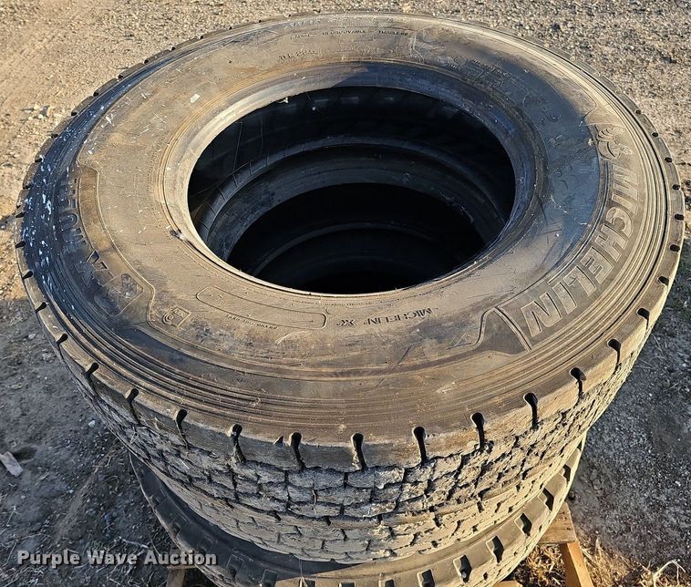 image for item MC9768 (4) 11R22.5 tires