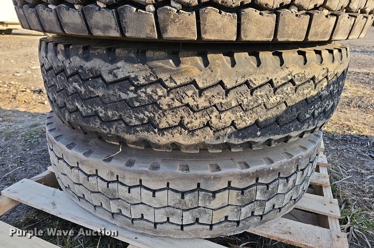 image for item MC9769 (4) 11R22.5 tires