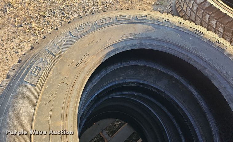 image for item MC9769 (4) 11R22.5 tires