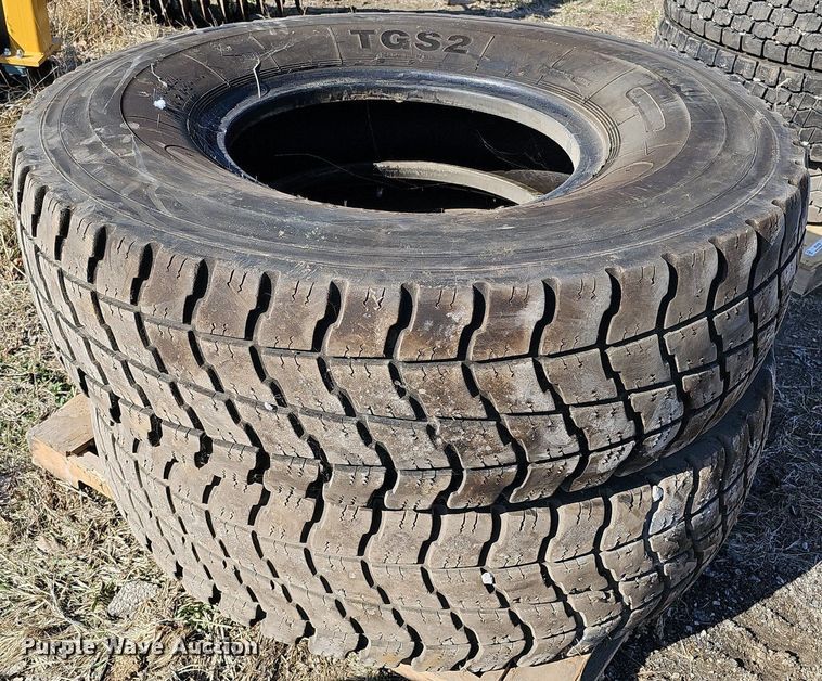 image for item MC9770 (2) Titan TGS2 14.00R24 tires