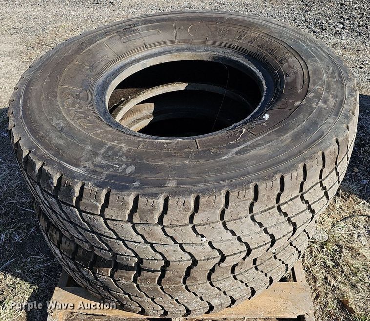 image for item MC9770 (2) Titan TGS2 14.00R24 tires