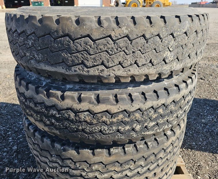 image for item MC9773 (4) Constellation 11R22.5 tires