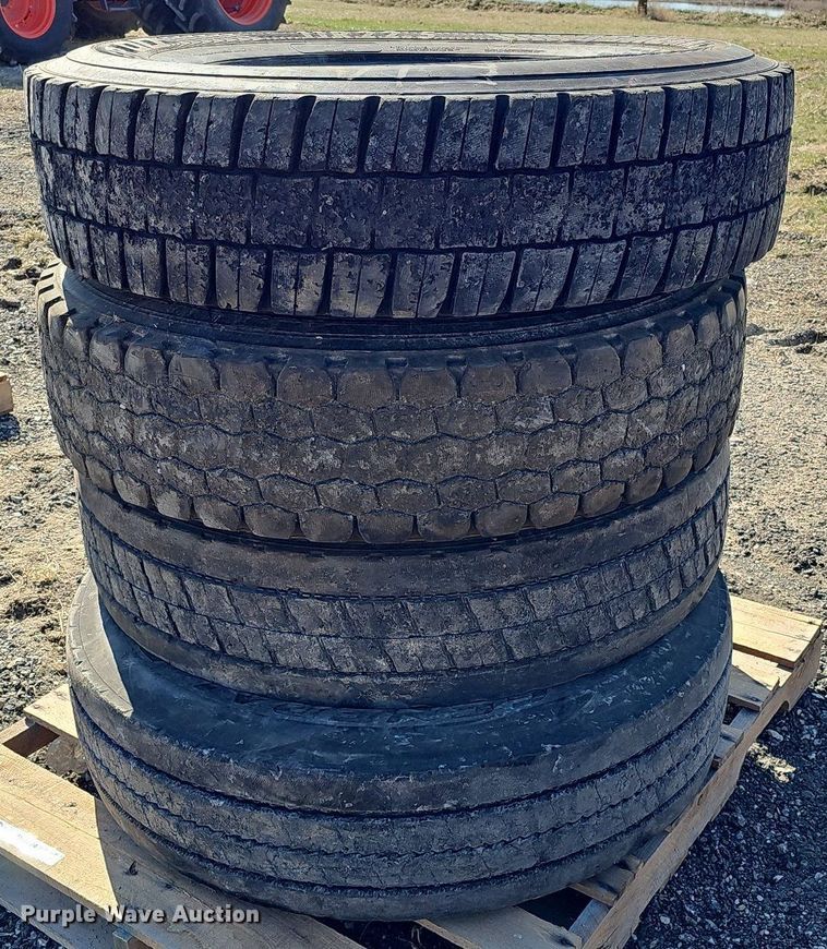 image for item MC9774 (4) General Tire 11R22.5 tires