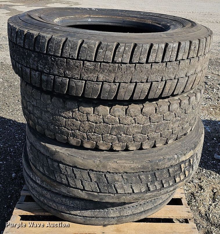 image for item MC9774 (4) General Tire 11R22.5 tires