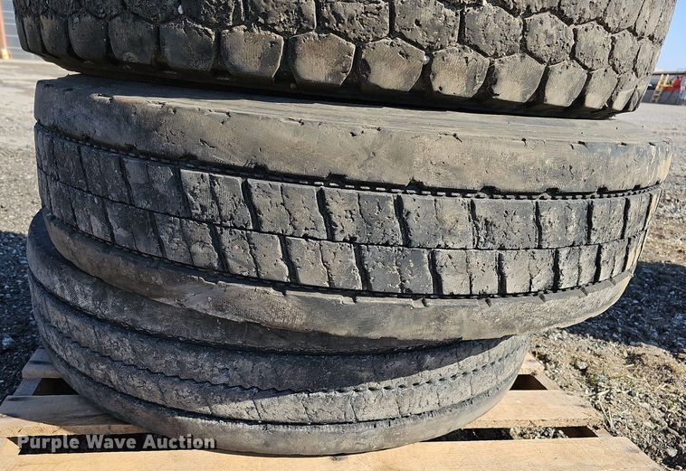 image for item MC9774 (4) General Tire 11R22.5 tires