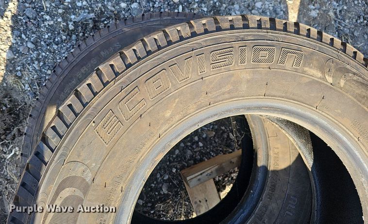 image for item MC9776 (4) tires