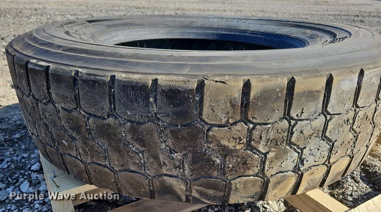 image for item MC9778 BF Goodrich 11R22.5 tire