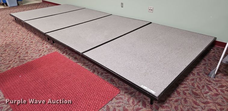 image for item MC9779 (4) section stage