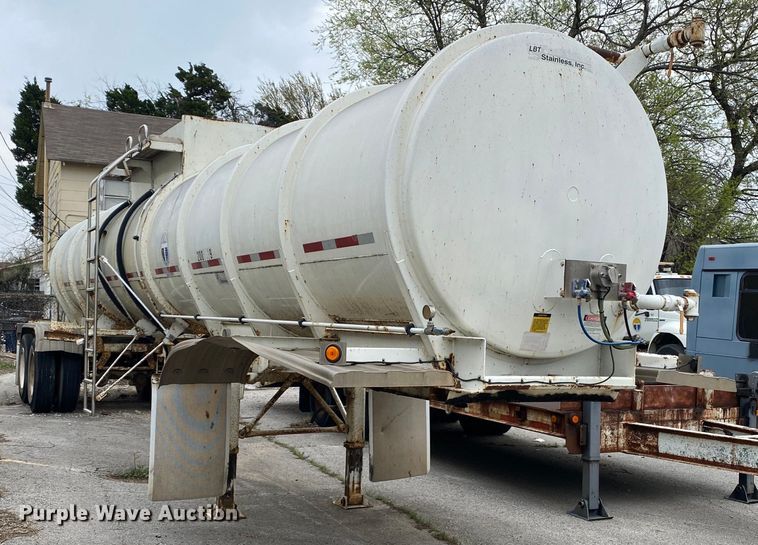 image for item MG9783 2005 LBT Stainless  tank trailer