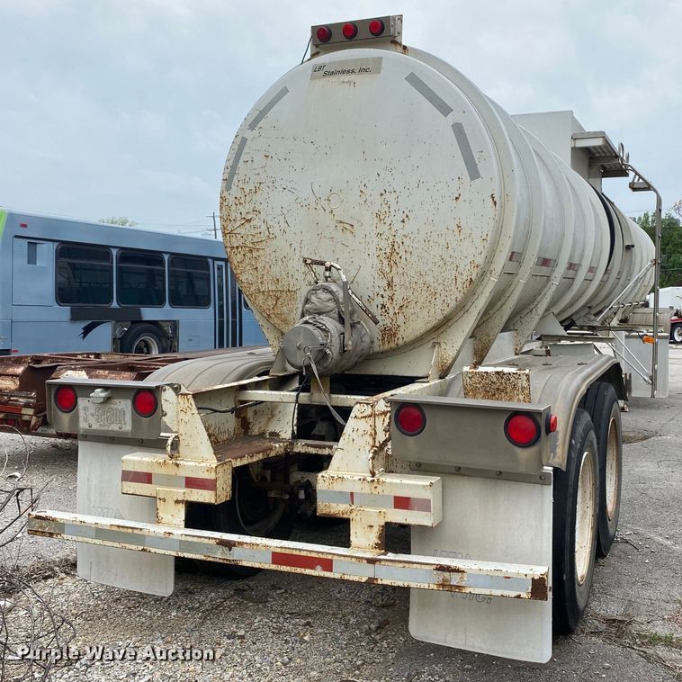image for item MG9783 2005 LBT Stainless  tank trailer