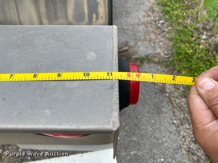 image for item MG9783 2005 LBT Stainless  tank trailer