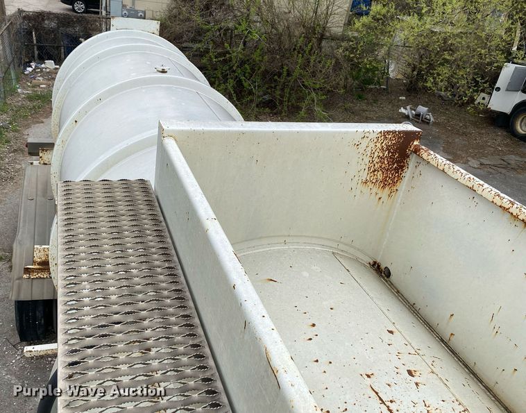 image for item MG9783 2005 LBT Stainless  tank trailer