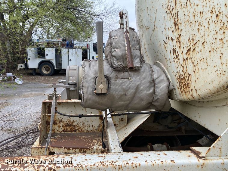 image for item MG9783 2005 LBT Stainless  tank trailer