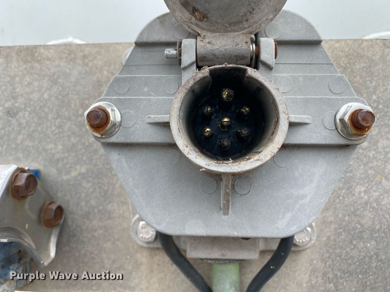 image for item MG9783 2005 LBT Stainless  tank trailer