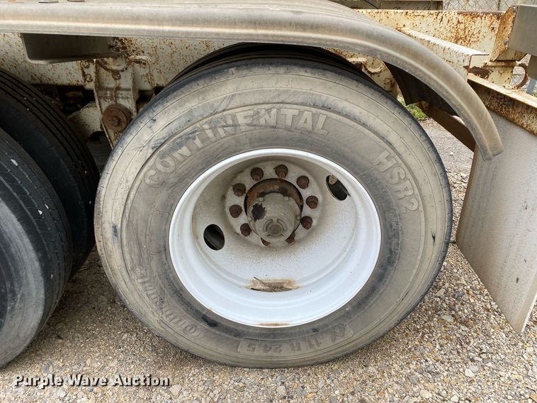 image for item MG9783 2005 LBT Stainless  tank trailer