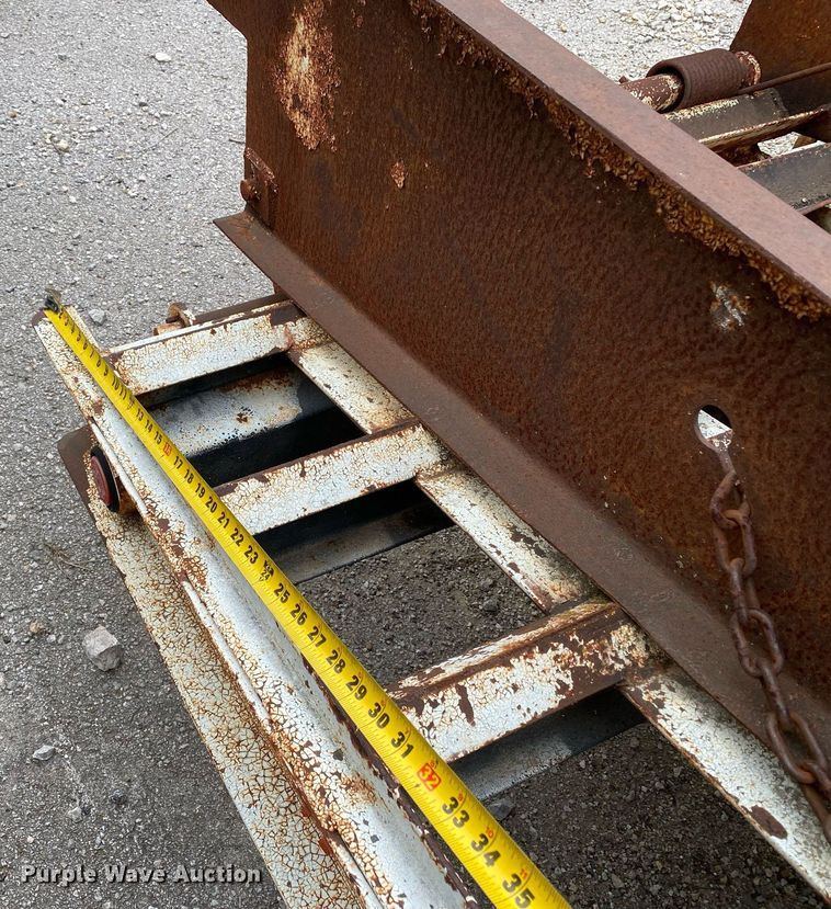 image for item MG9784 1998 Belshe DT-235  equipment trailer