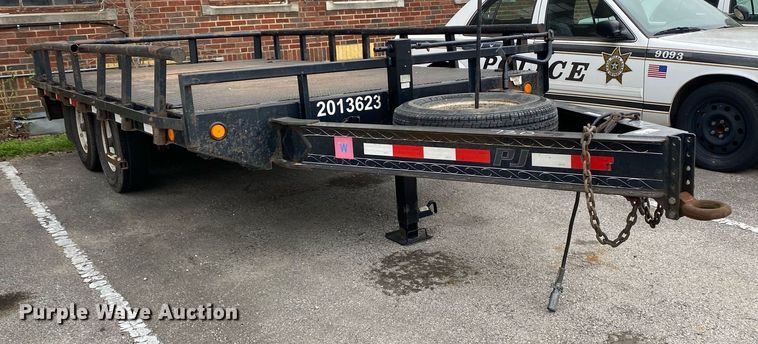 image for item MG9785 2013 PJ  flatbed trailer