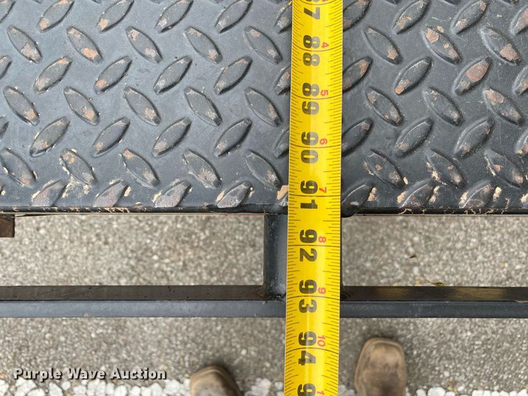 image for item MG9785 2013 PJ  flatbed trailer