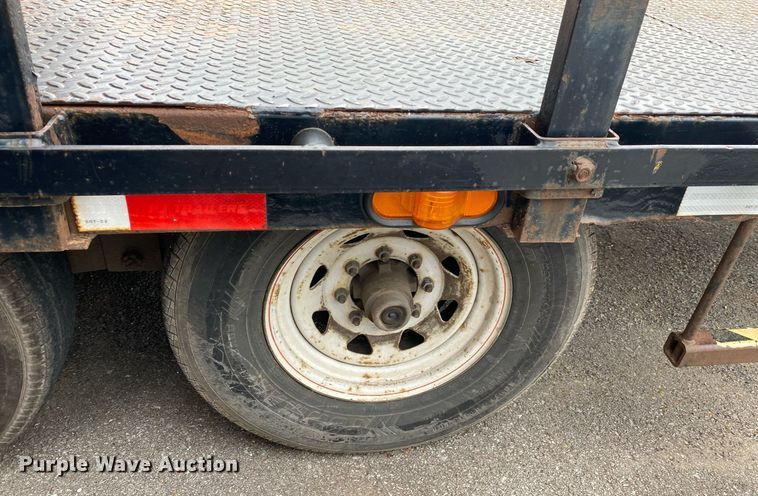 image for item MG9785 2013 PJ  flatbed trailer