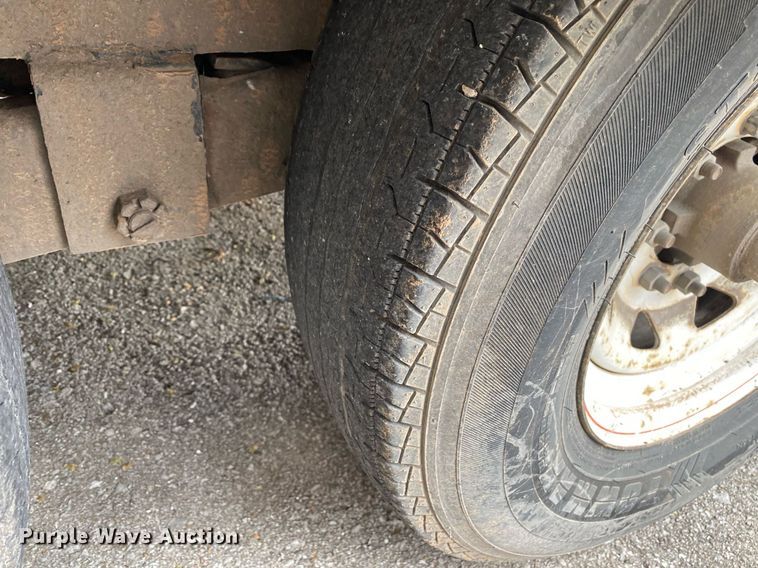 image for item MG9785 2013 PJ  flatbed trailer