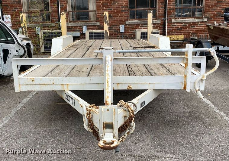 image for item MG9786 2000 Starlite 83-H206CR  equipment trailer