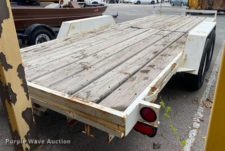 image for item MG9786 2000 Starlite 83-H206CR  equipment trailer
