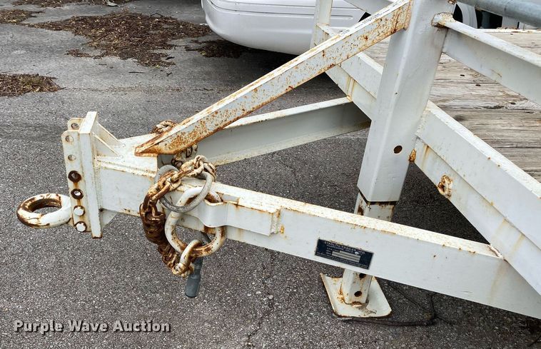 image for item MG9786 2000 Starlite 83-H206CR  equipment trailer