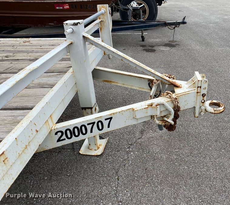 image for item MG9786 2000 Starlite 83-H206CR  equipment trailer