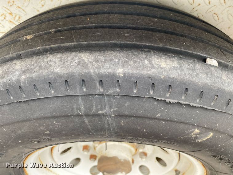 image for item MG9786 2000 Starlite 83-H206CR  equipment trailer