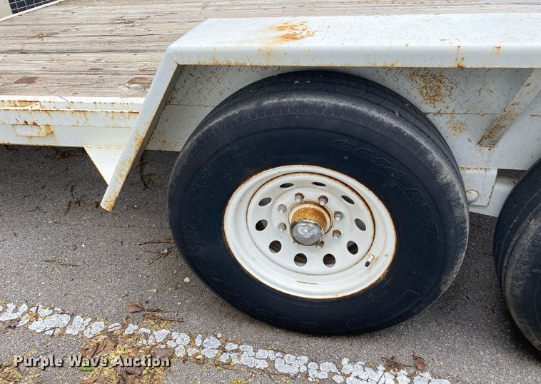 image for item MG9786 2000 Starlite 83-H206CR  equipment trailer