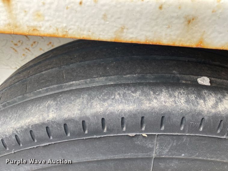 image for item MG9786 2000 Starlite 83-H206CR  equipment trailer