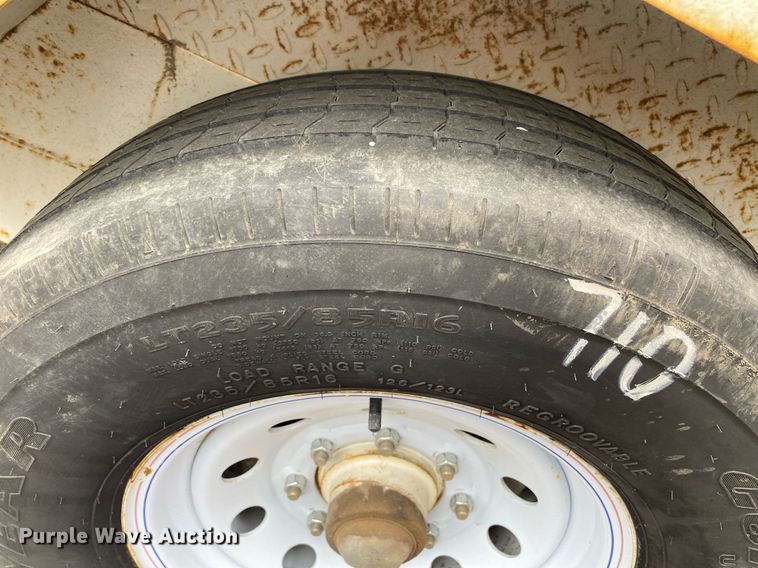 image for item MG9786 2000 Starlite 83-H206CR  equipment trailer