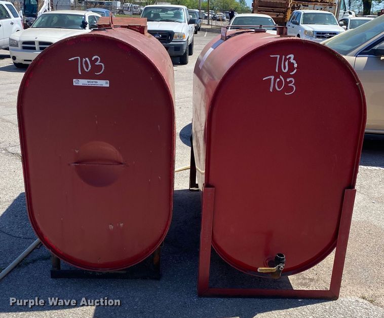 image for item MG9789 (2) oil tanks