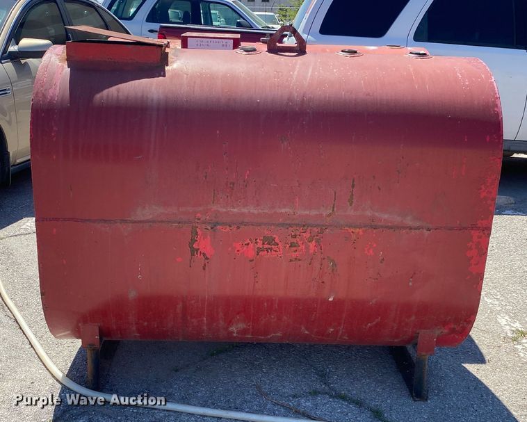 image for item MG9789 (2) oil tanks