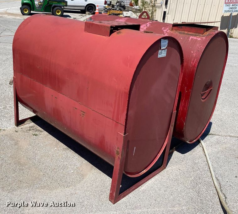 image for item MG9789 (2) oil tanks