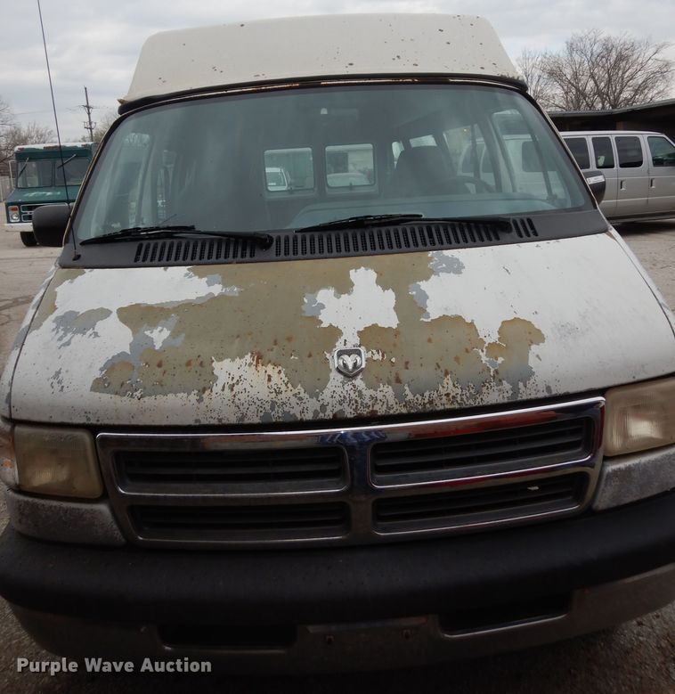 image for item MI9318 1994 Dodge Ram Wagon B350  handicap accessible van