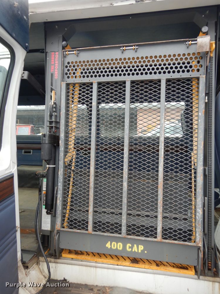 image for item MI9318 1994 Dodge Ram Wagon B350  handicap accessible van