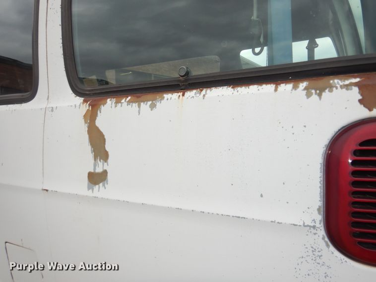 image for item MI9318 1994 Dodge Ram Wagon B350  handicap accessible van