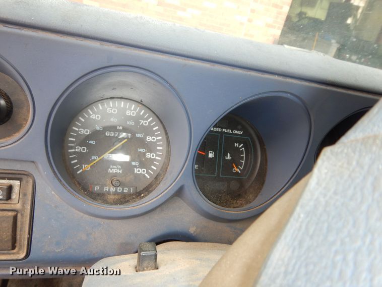 image for item MI9318 1994 Dodge Ram Wagon B350  handicap accessible van